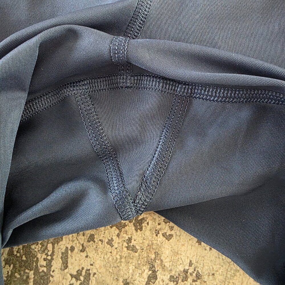 Under Armour Women's Navy Blue Heat Gear Compression Leggings Size XL - Picture 7 of 12